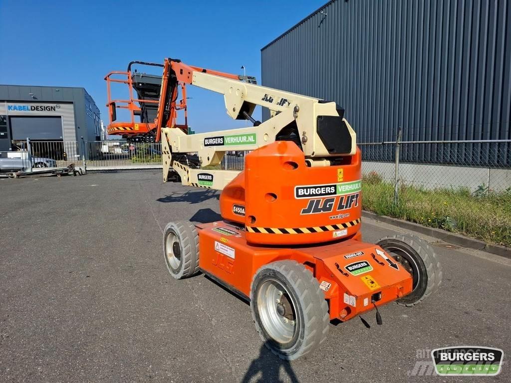 JLG E450 AJ Kuukulkijat