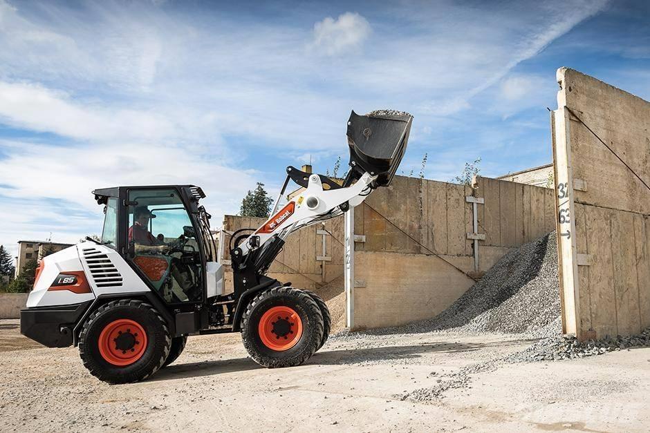 Bobcat L 85 Etukuormaimet ja kaivuulaitteet
