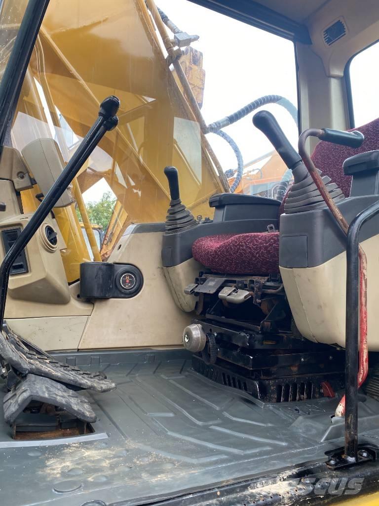 CAT 320 C L Telakaivukoneet