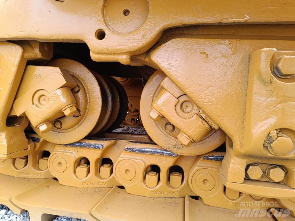 CAT D 10 T Telaketjupuskutraktorit