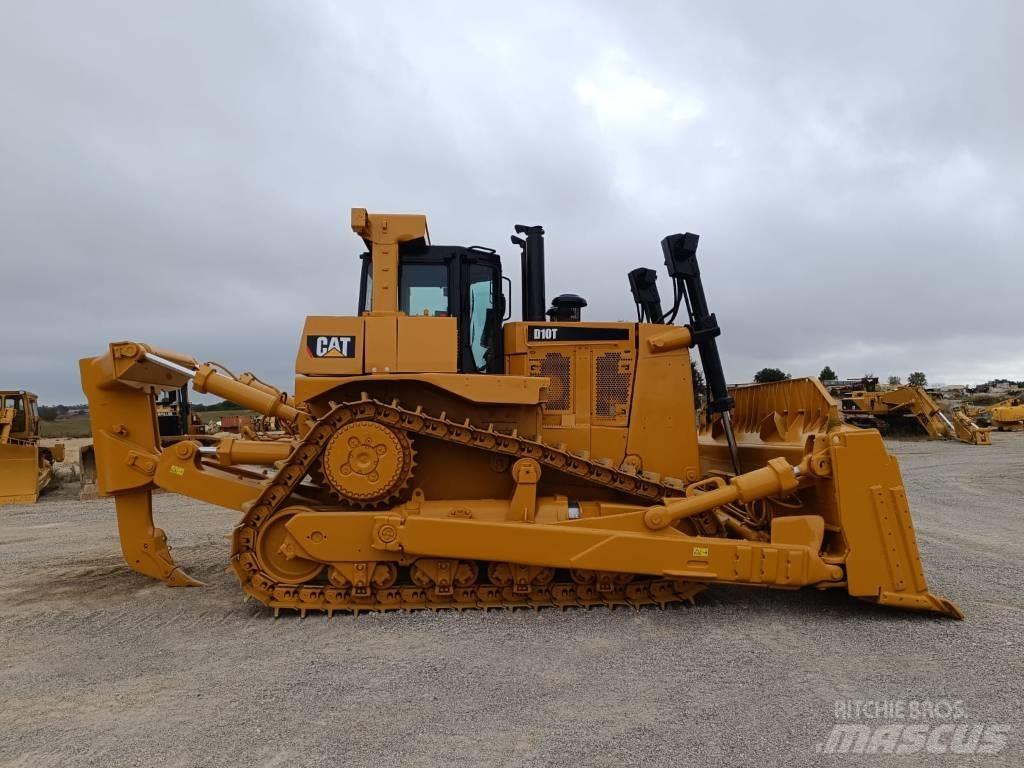 CAT D 10 T Telaketjupuskutraktorit