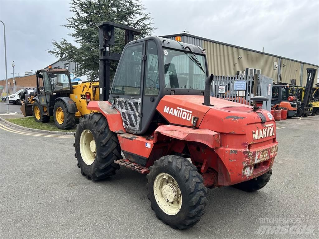 Manitou M26-4 Maastotrukit