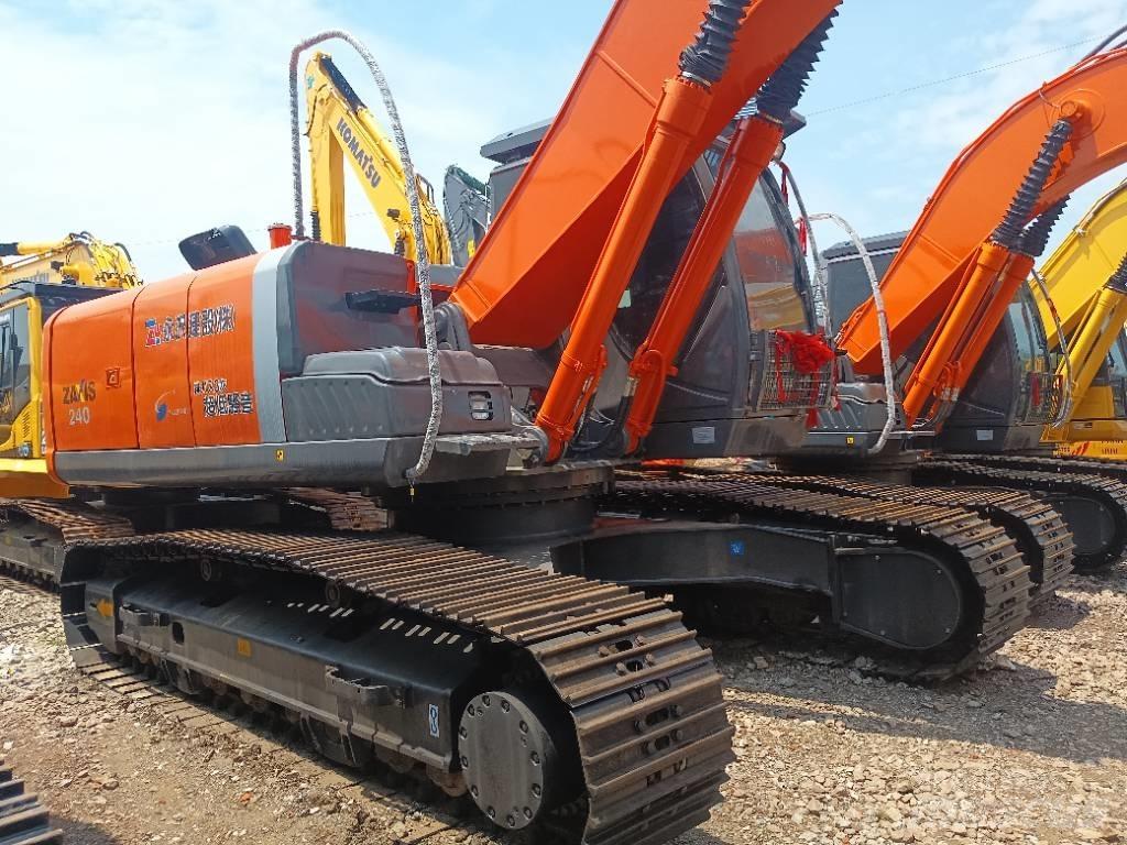 Hitachi ZX 240 Telakaivukoneet