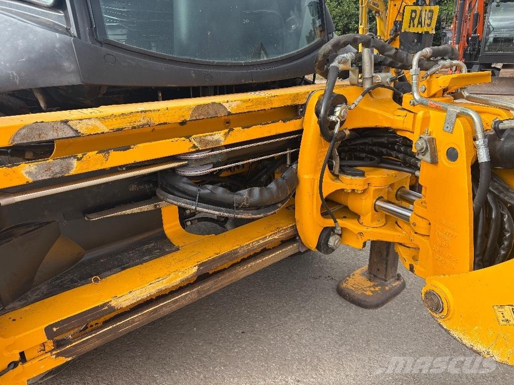JCB 3CX Kaivurikuormaajat