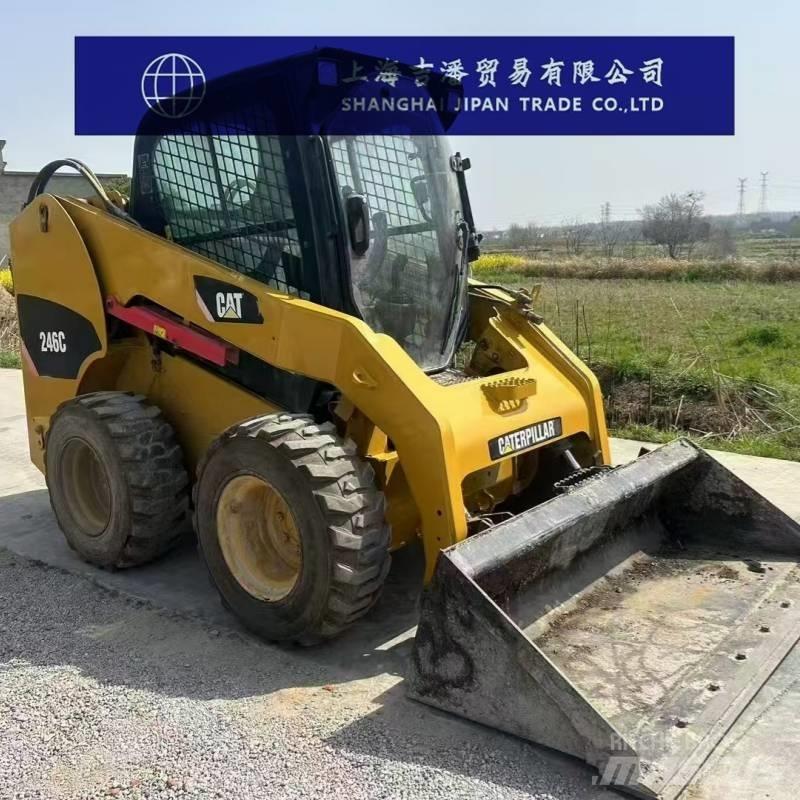 CAT 246 C Liukuohjatut kuormaajat