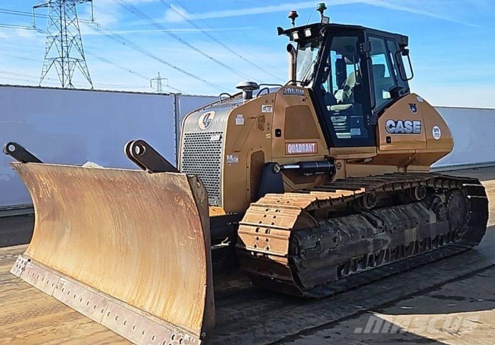 CASE 2050 M Telaketjupuskutraktorit