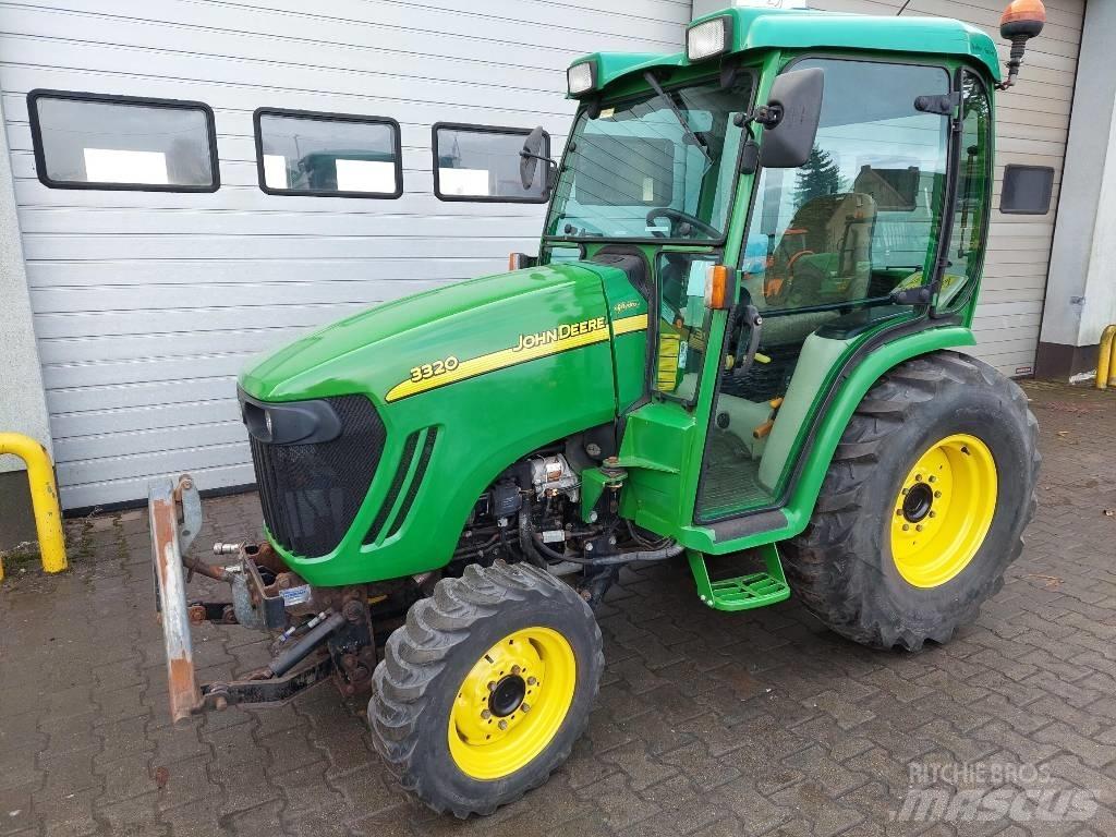 John Deere 3320 Taajamatraktorit