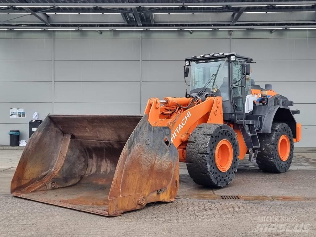 Hitachi ZW 250 Pyöräkuormaajat