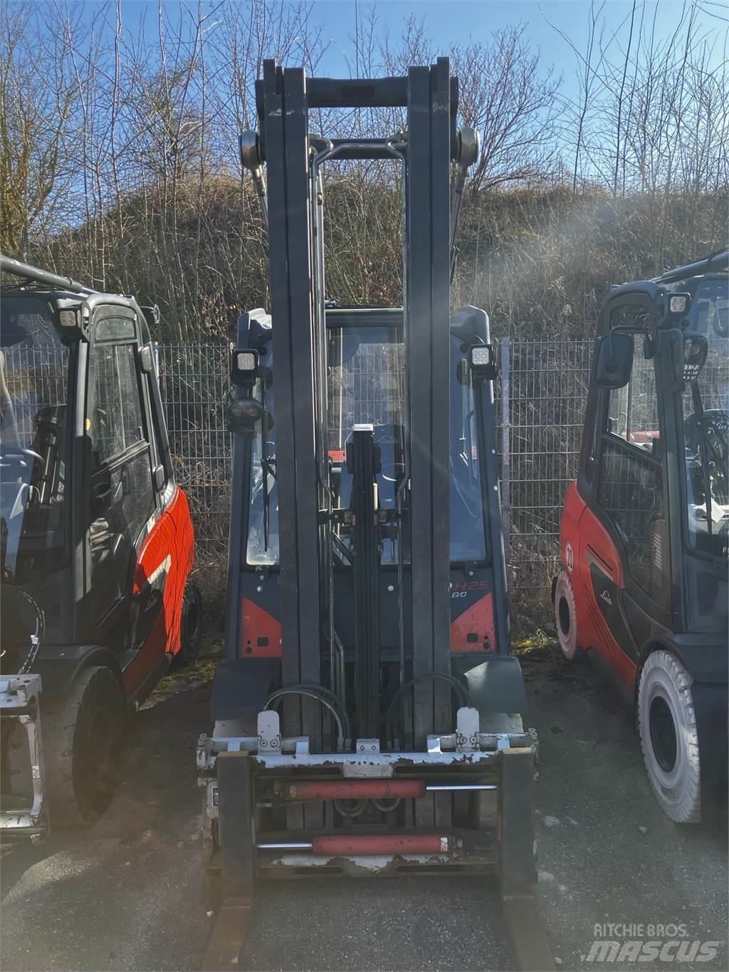 Linde H25T Nestekaasutrukit
