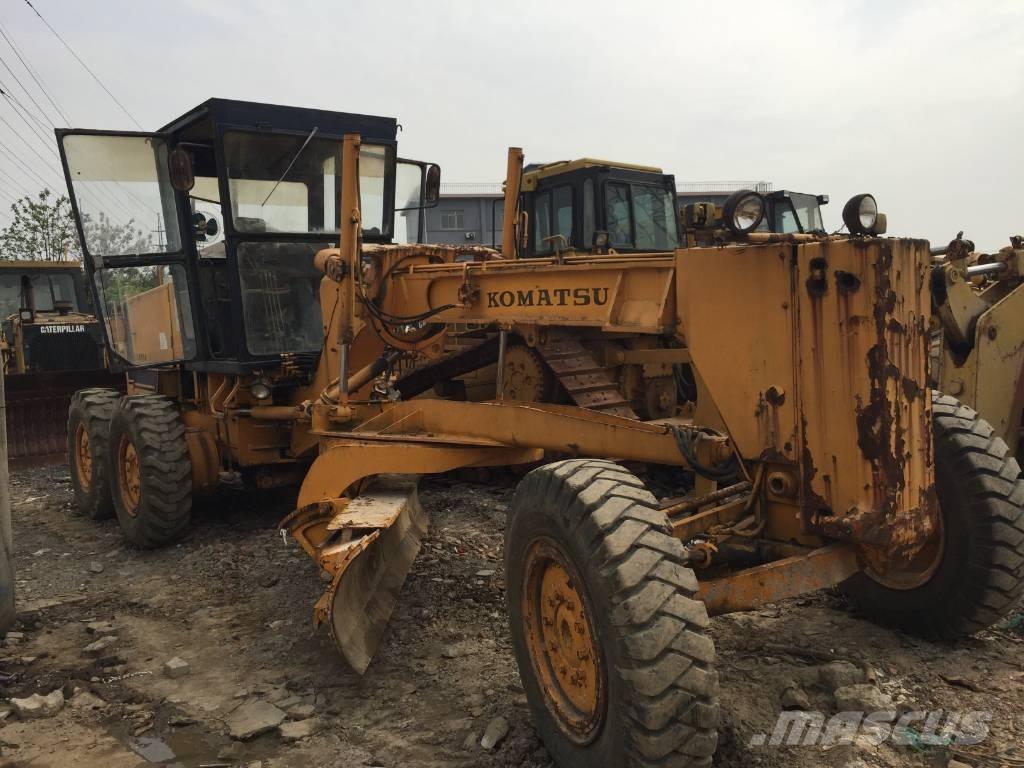 Komatsu GD 511 A Tiehöylät