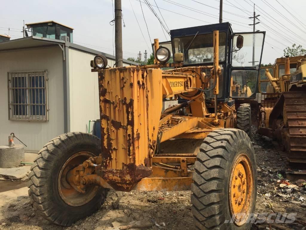 Komatsu GD 511 A Tiehöylät