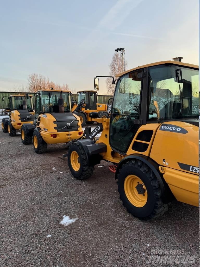 Volvo L 25 F Pyöräkuormaajat