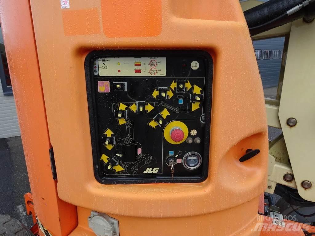 JLG E300AJP Kuukulkijat