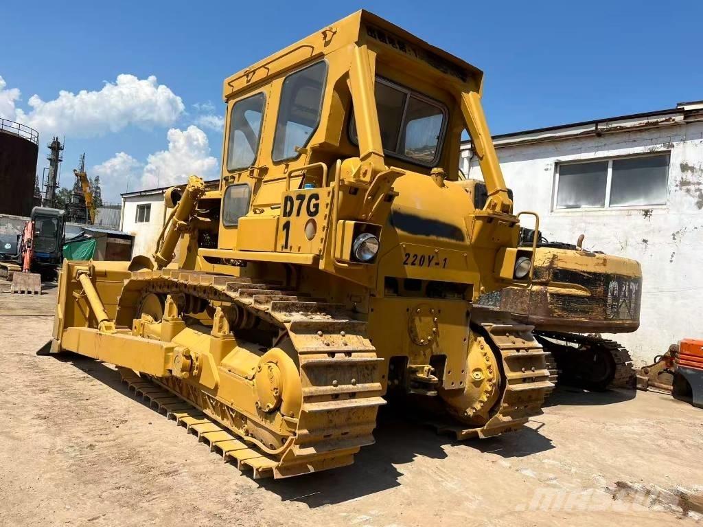 CAT D 7 G Telaketjupuskutraktorit