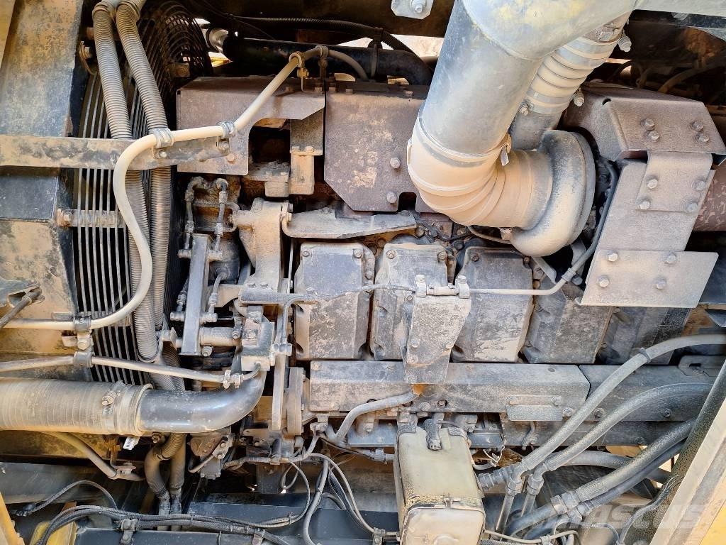 Komatsu HD605-7EO Maansiirtoautot