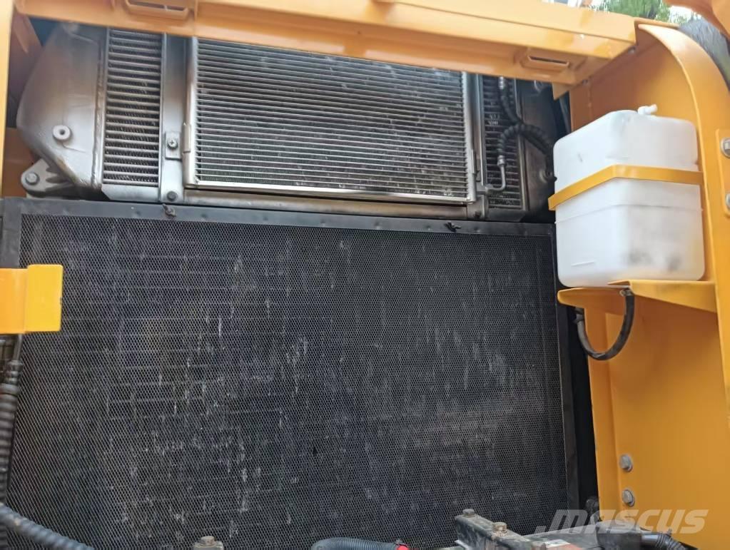 Hyundai 220 LC-9T Telakaivukoneet