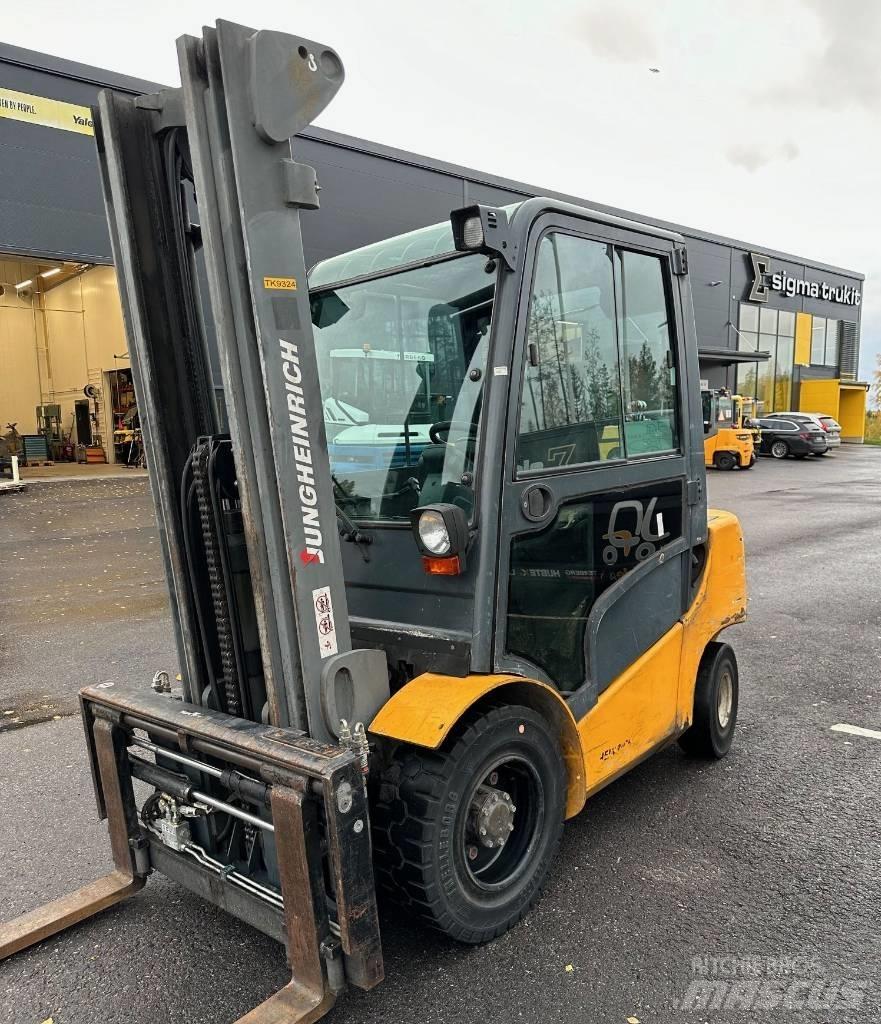 Jungheinrich DFG 430 Dieseltrukit