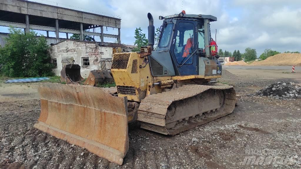 Komatsu D41P-6 Telaketjupuskutraktorit