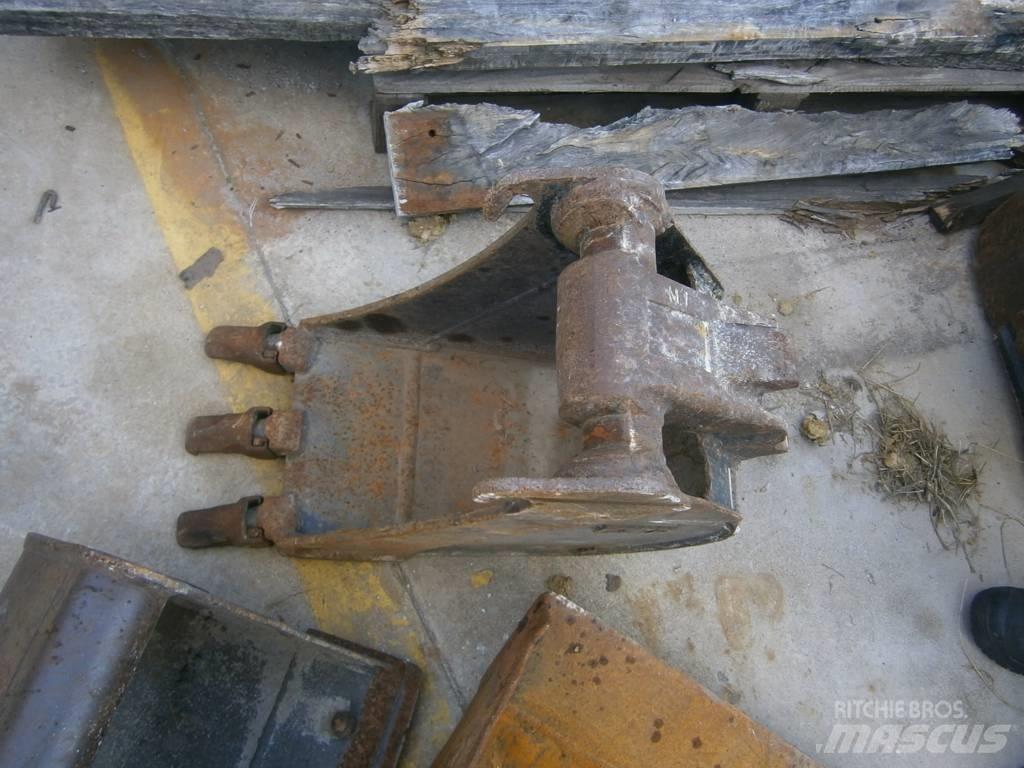 Komatsu PC26MR-3 Minikaivukoneet < 7t