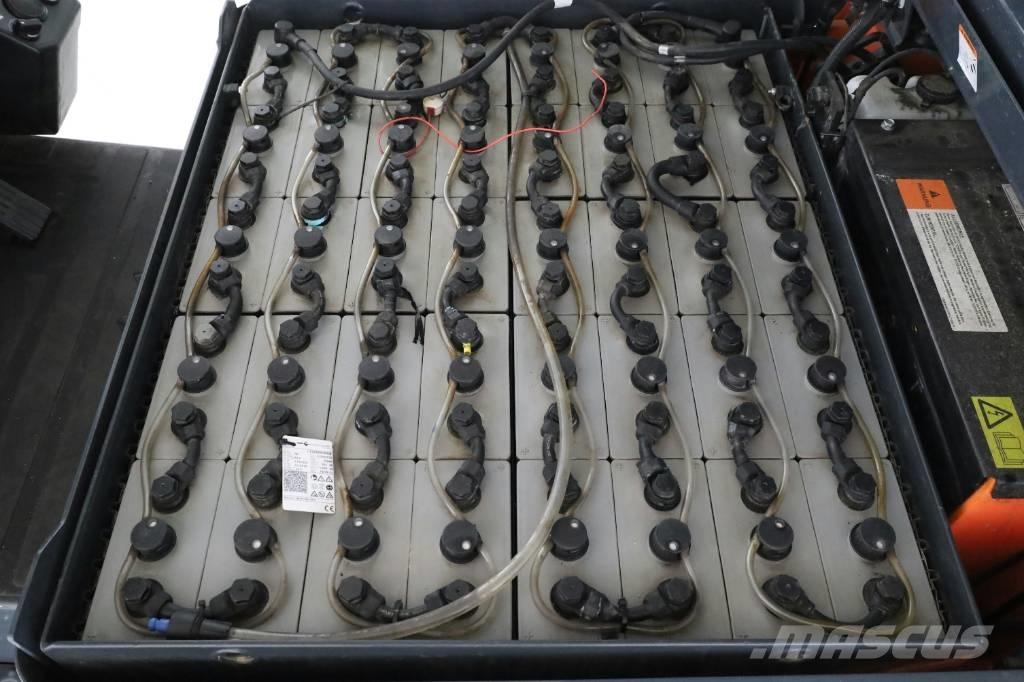 Toyota 8 FBMT 30 Sähkötrukit