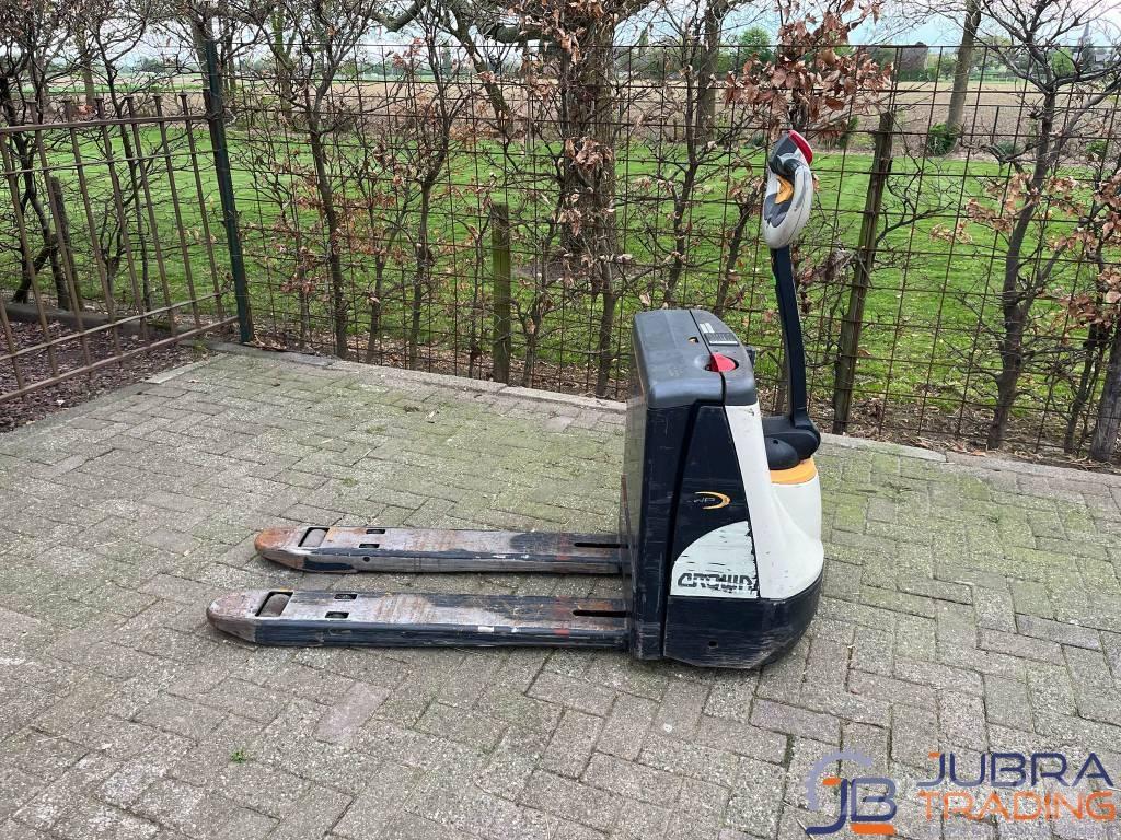 Crown Wp3015 Lavansiirtotrukit