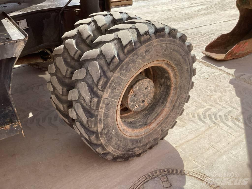 Komatsu PW 160-7E0 Pyöräkaivukoneet
