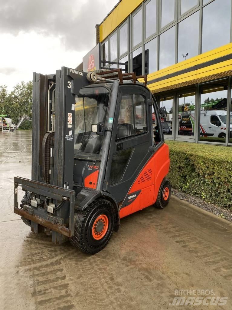 Linde H30CNG-02 Nestekaasutrukit