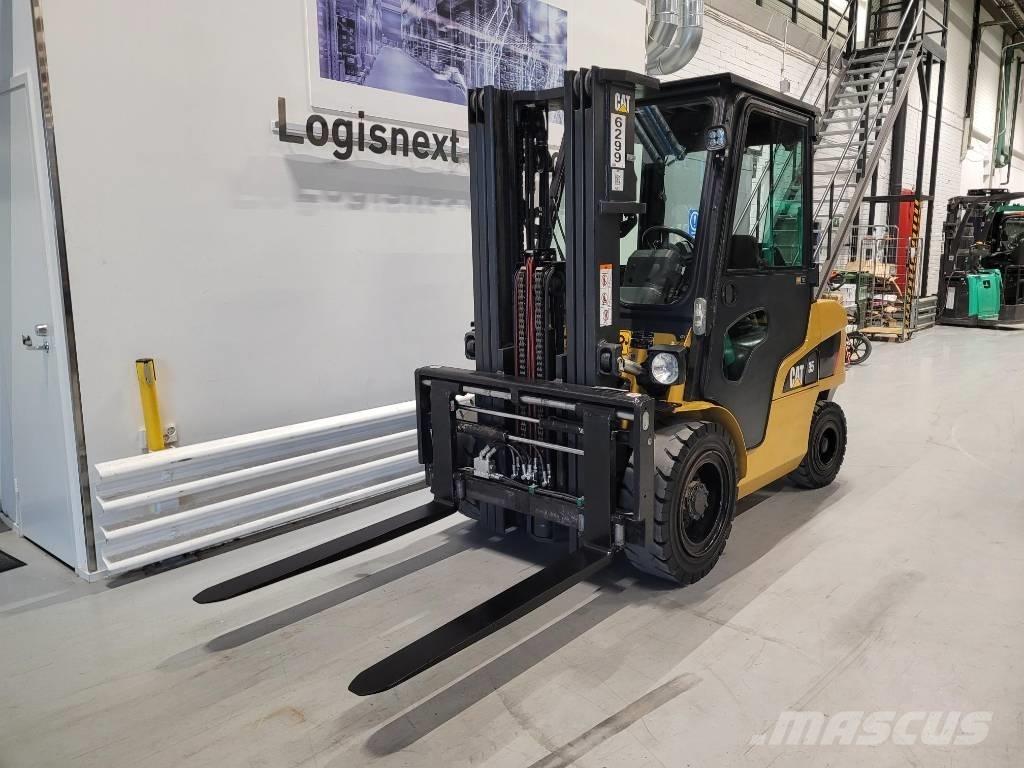 CAT DP 35 N Dieseltrukit