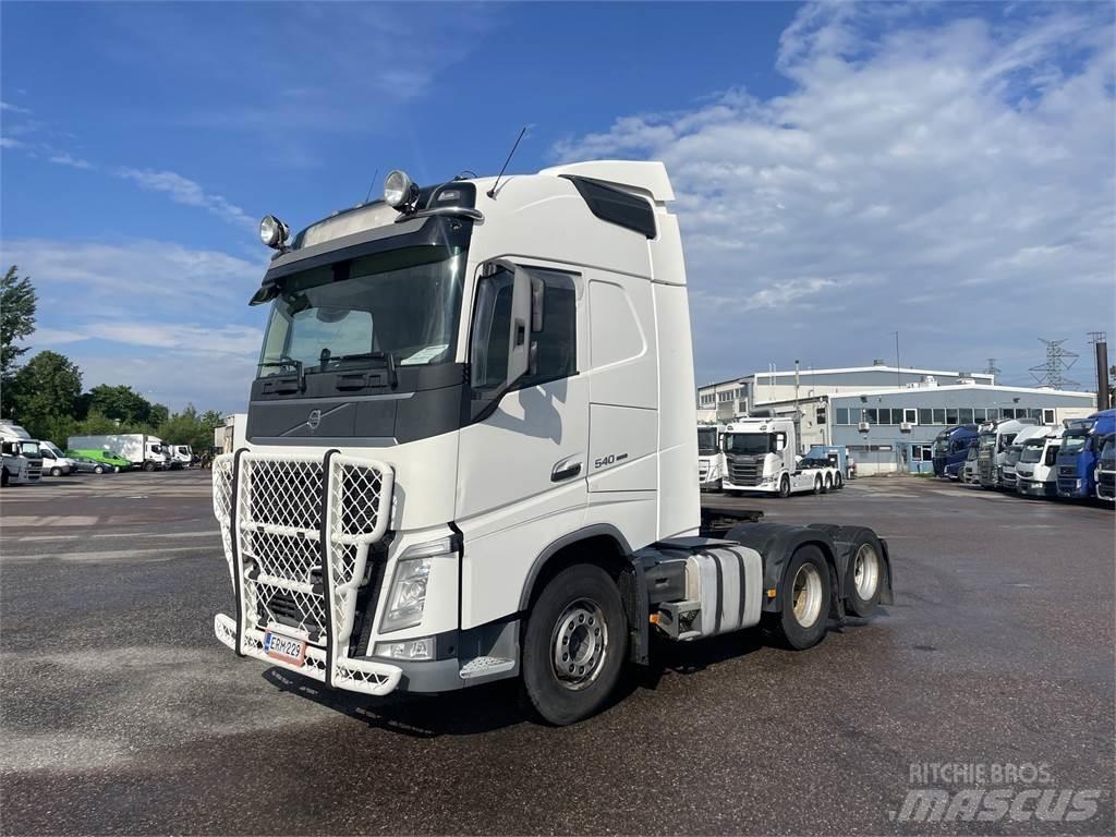 Volvo FH540 6x2 Vetopöytäautot