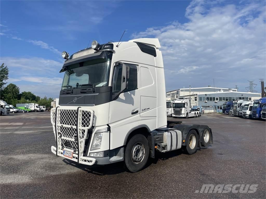 Volvo FH540 6x2 Vetopöytäautot