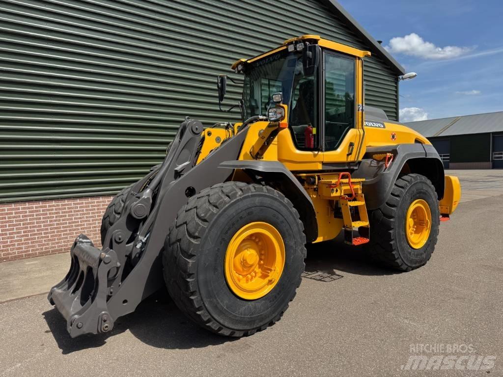 Volvo L 120 H Pyöräkuormaajat