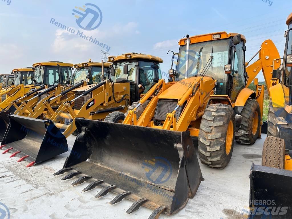 JCB 4 CX Kaivurikuormaajat