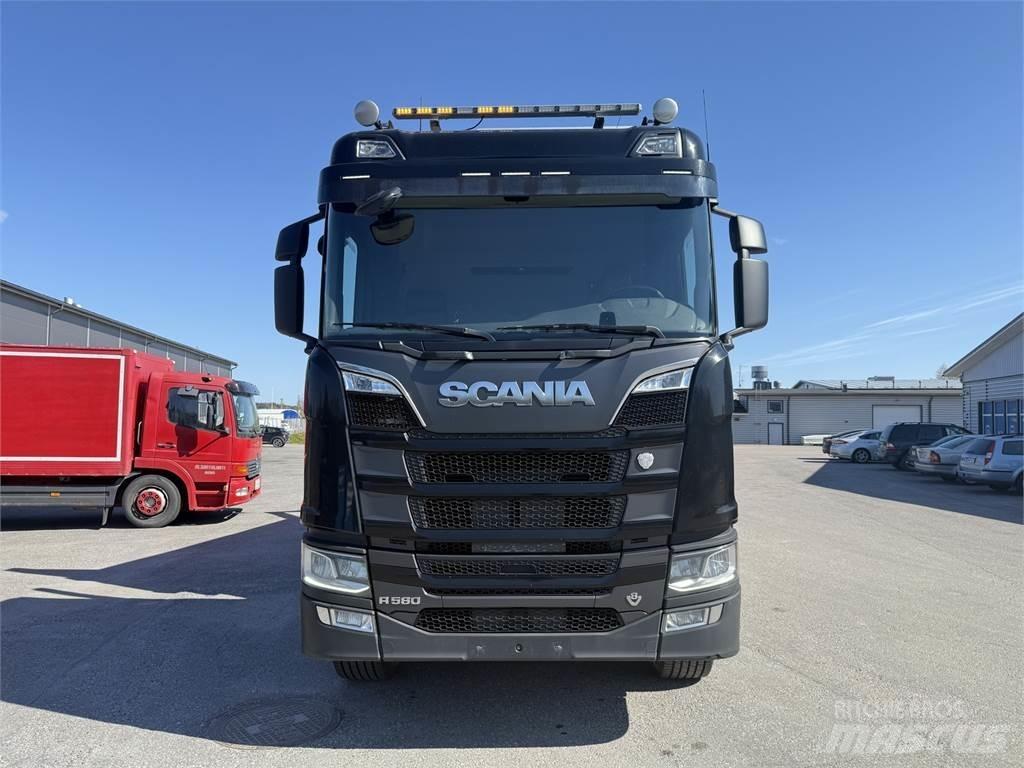 Scania R580 8X4 Sora- ja kippiautot