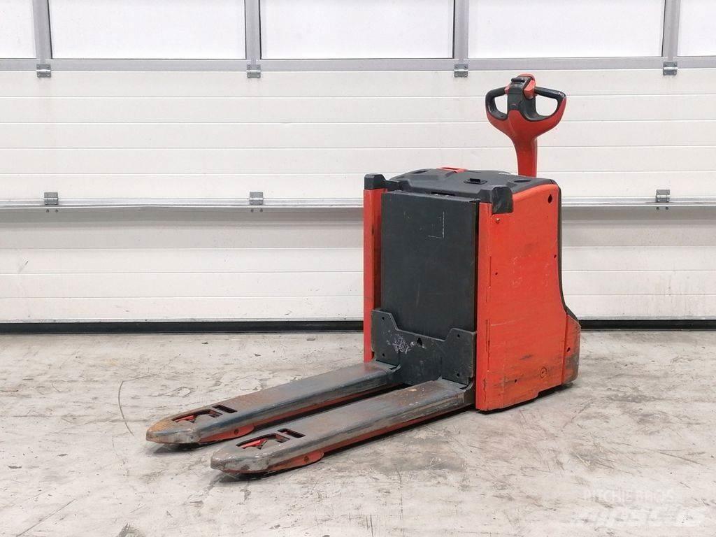 Linde T16L Lavansiirtotrukit