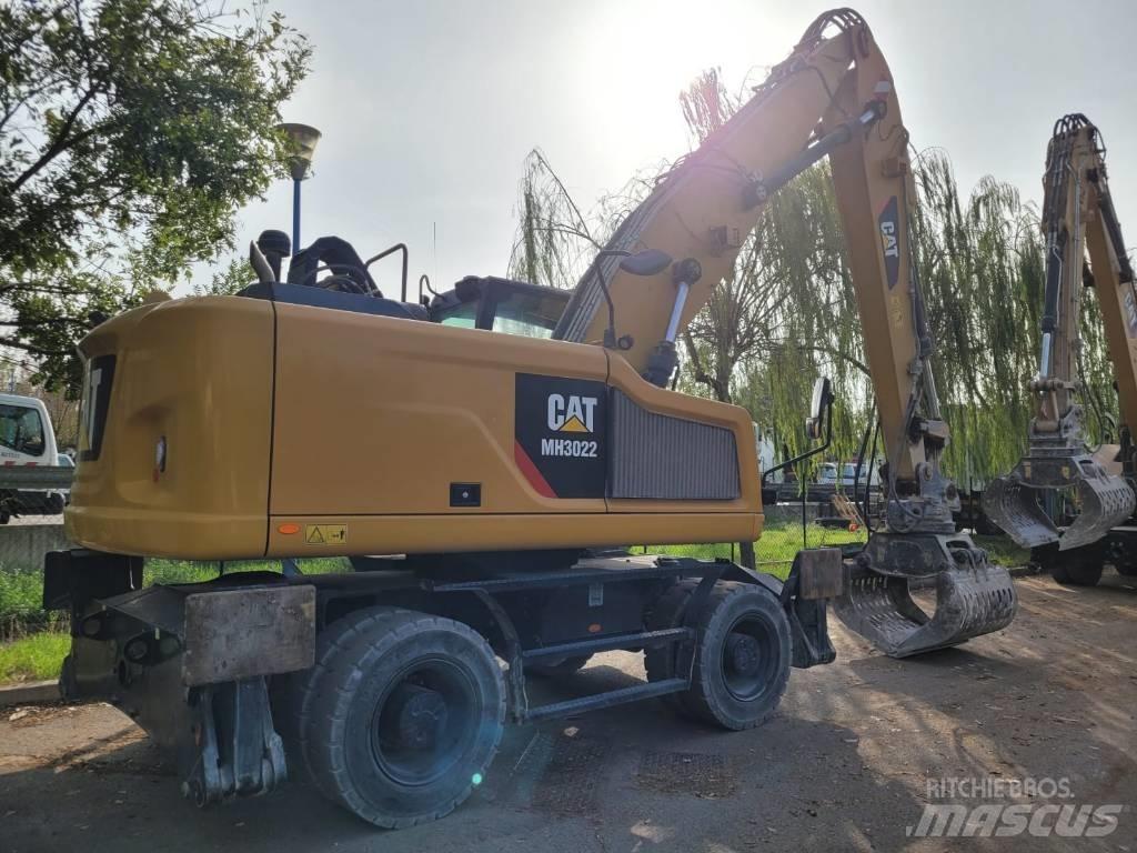 CAT mh3022 Pyöräkaivukoneet