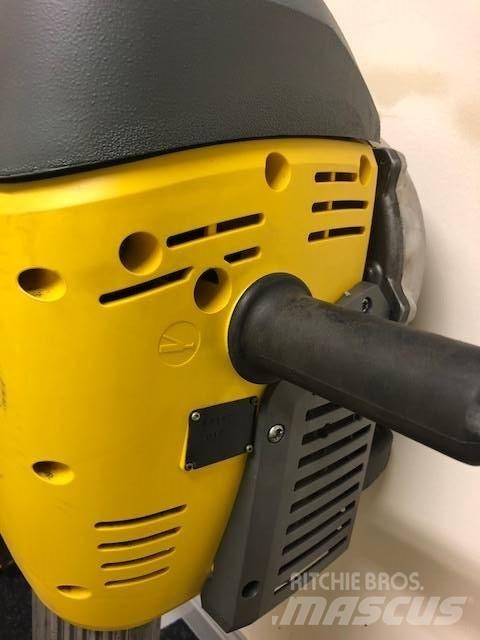 Wacker Neuson BH55rw Iskuvasarat
