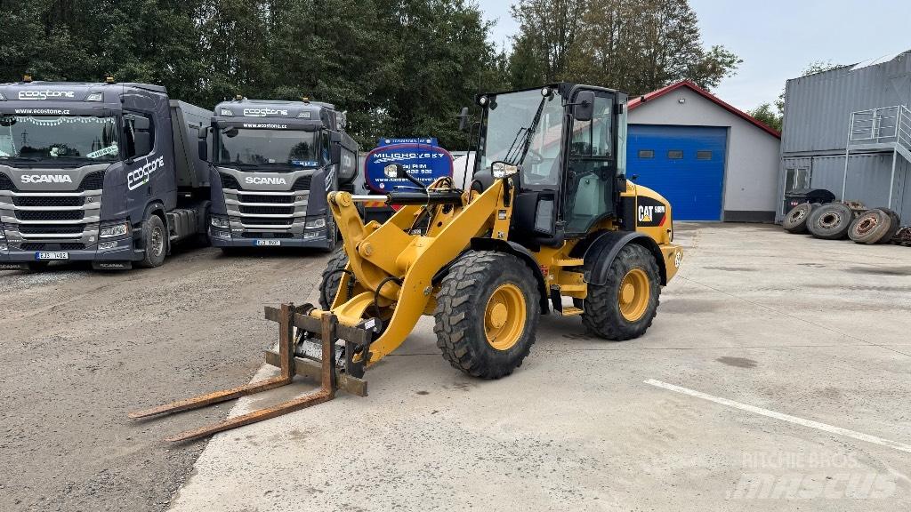 CAT 908 Pyöräkuormaajat
