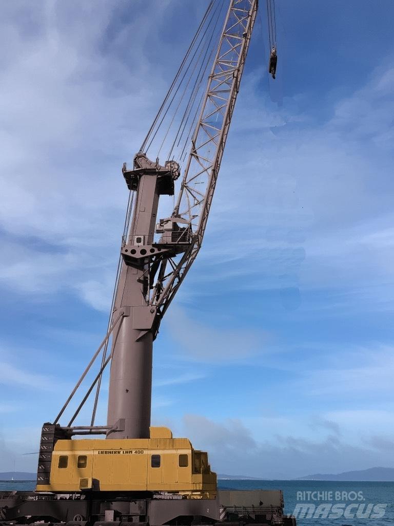 Liebherr LHM 400 Satamanosturit