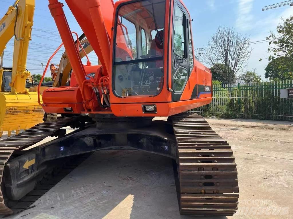 Doosan 300-7 Telakaivukoneet