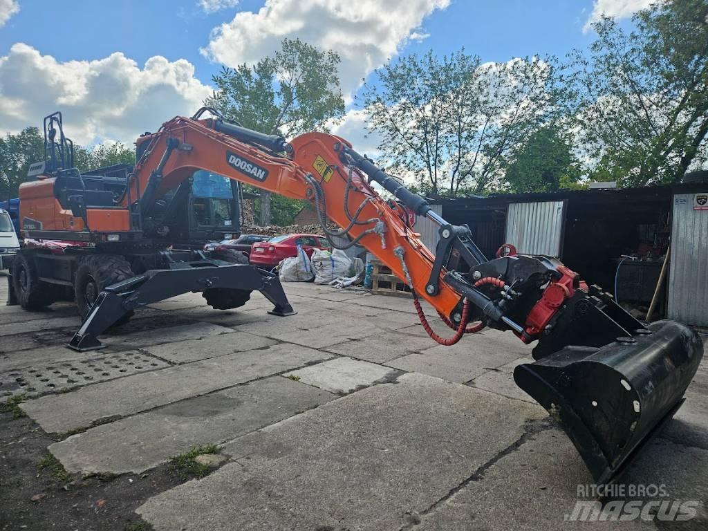 Doosan DX 160 W Pyöräkaivukoneet