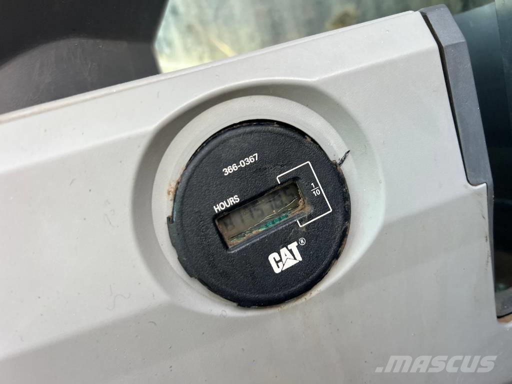 CAT 390 F L Telakaivukoneet