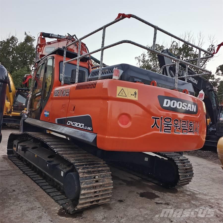 Doosan DX 300LC-9C Telakaivukoneet