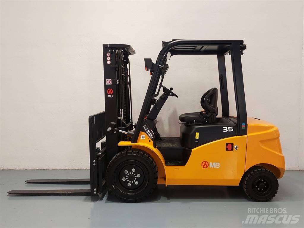 EFL353 Sähkötrukit