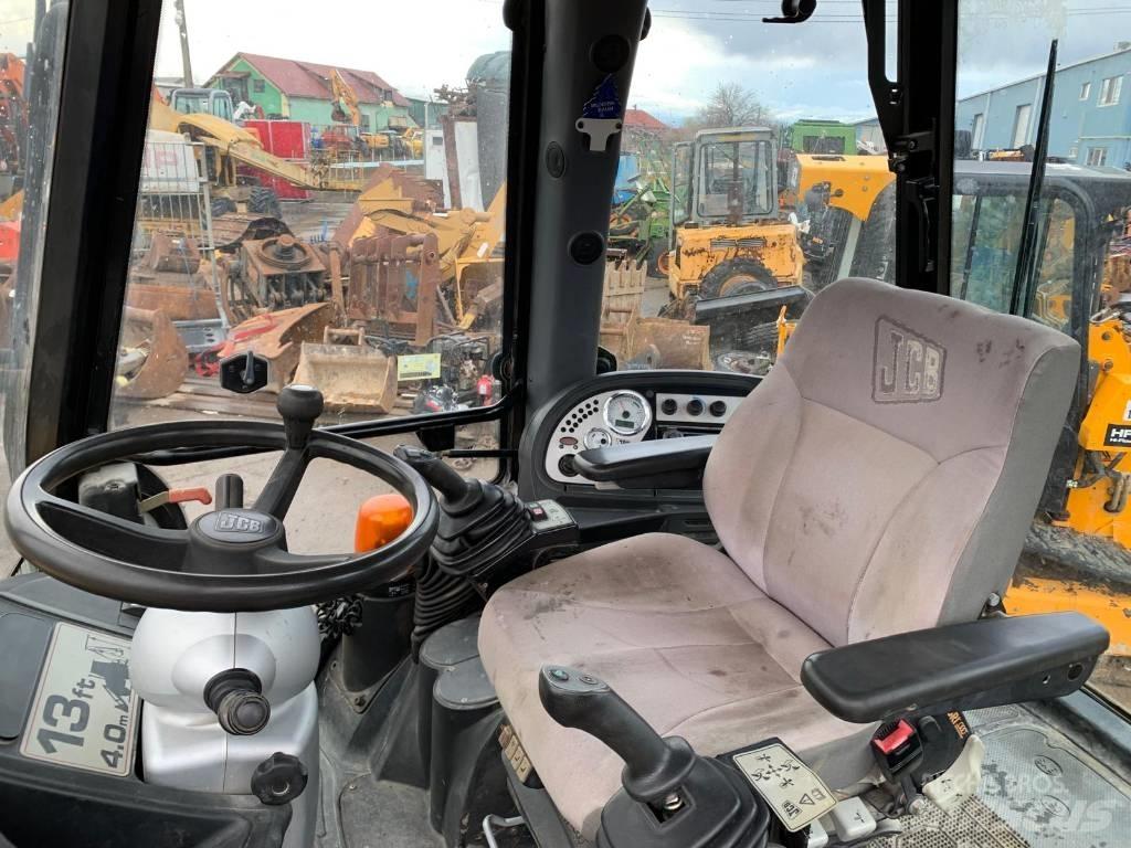 JCB 4 CX Kaivurikuormaajat