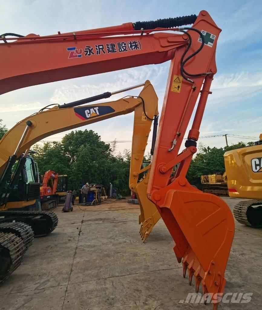 Hitachi ZX 200 Telakaivukoneet