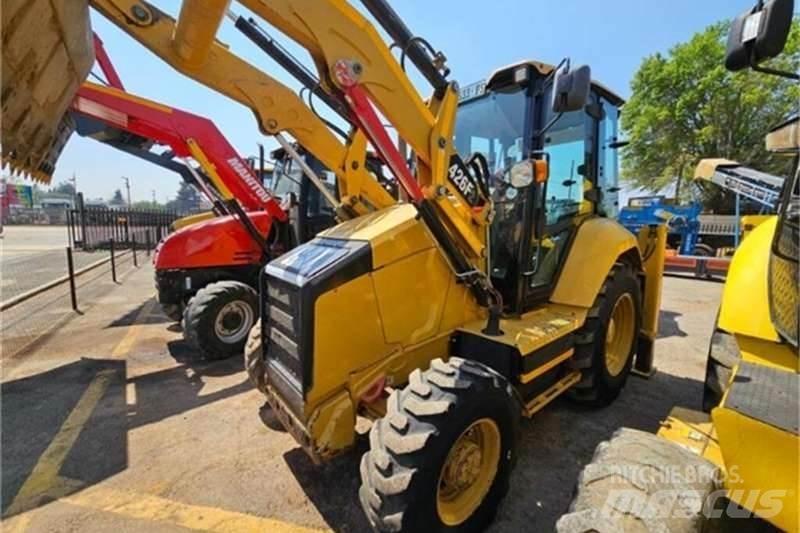 CAT 426F2 TLB Kaivurikuormaajat