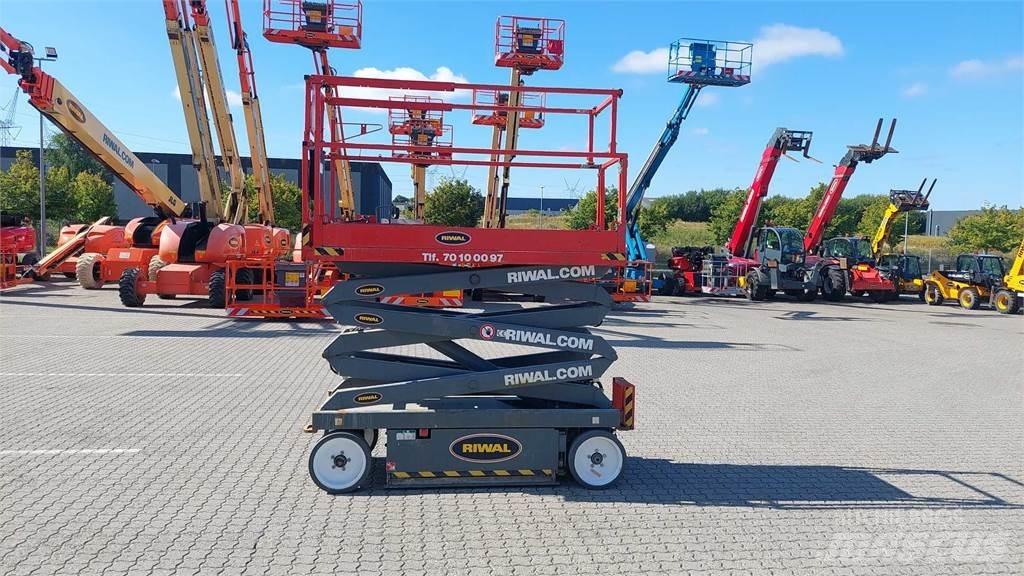 SkyJack SJIII3220 Saksilavat