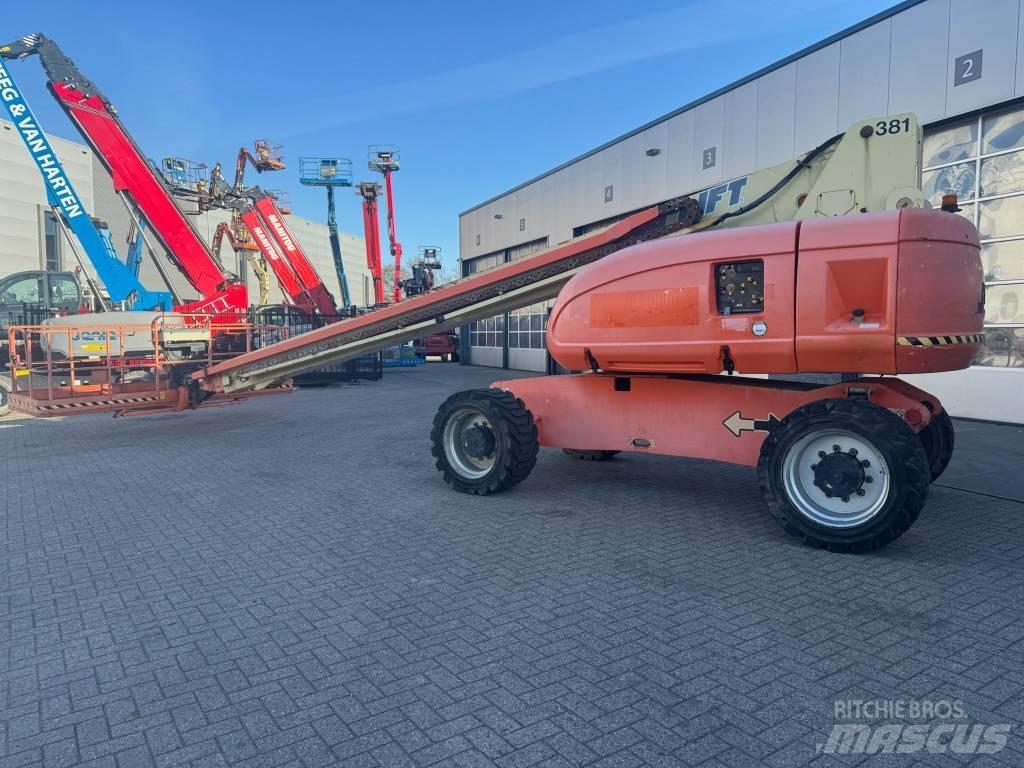 JLG 680 S Teleskooppipuominostimet