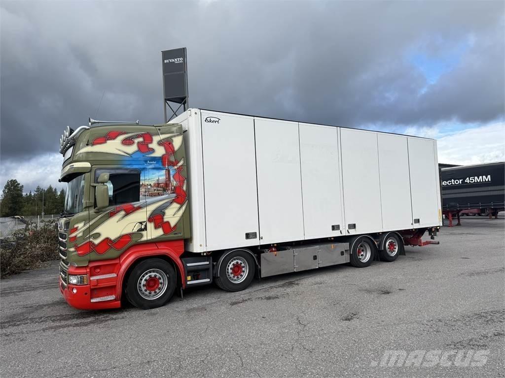 Scania R580 8X2 Umpikorikuorma-autot
