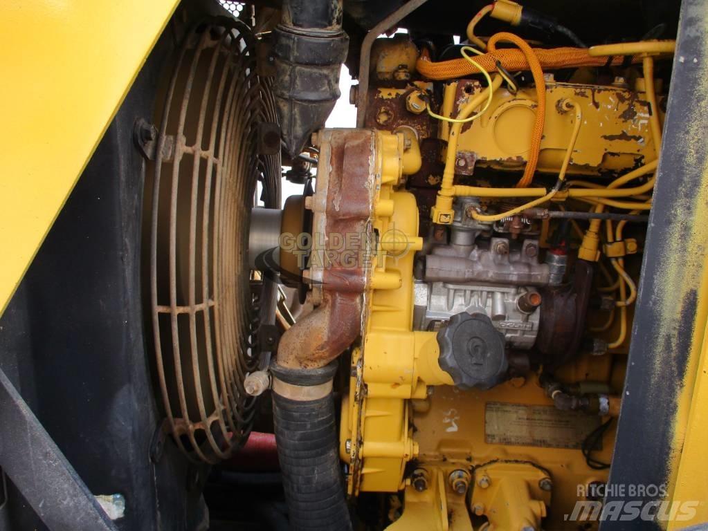 CAT CS 533 E Roller Yksivalssijyrät